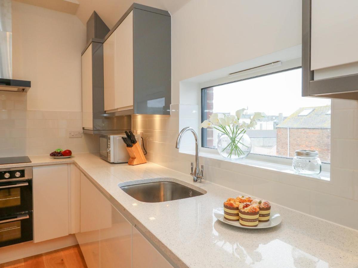 Harbourside Haven Penthouse 2 Apartment Weymouth Bagian luar foto